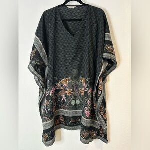 Gypsie Blu Floral Black Tunic Top